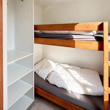Nydelig Hjem I Med Innendørs Svømmebasseng Feriehus